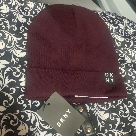 NWT DKNY BURGUNDY SWEATER HAT - Picture 4 of 7
